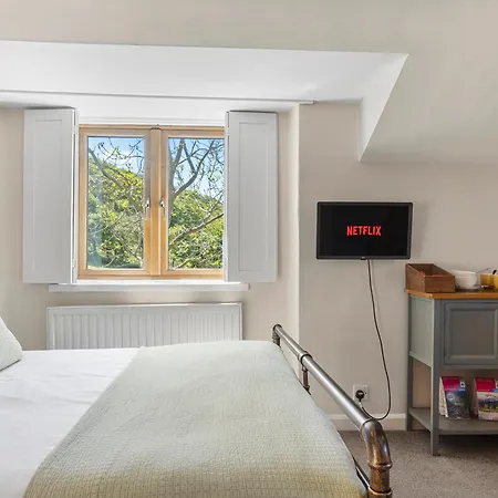 Hole House Farm Гостевой дом 3*