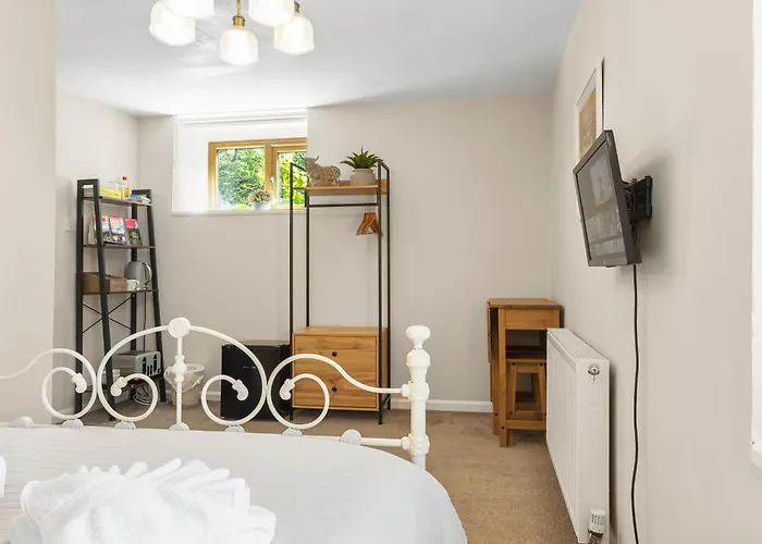 Hole House Farm Guest house 3*