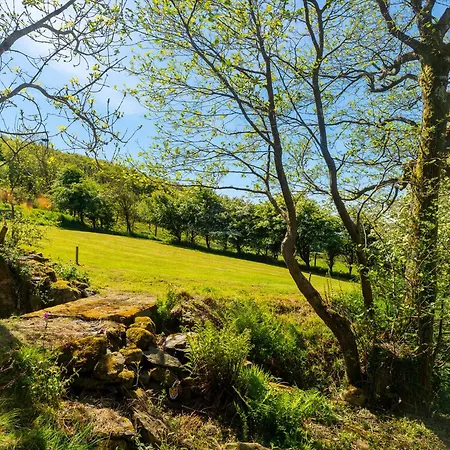 Hole House Farm 4*